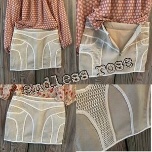 Absolutely fabulous (SMALL) endless rose mini